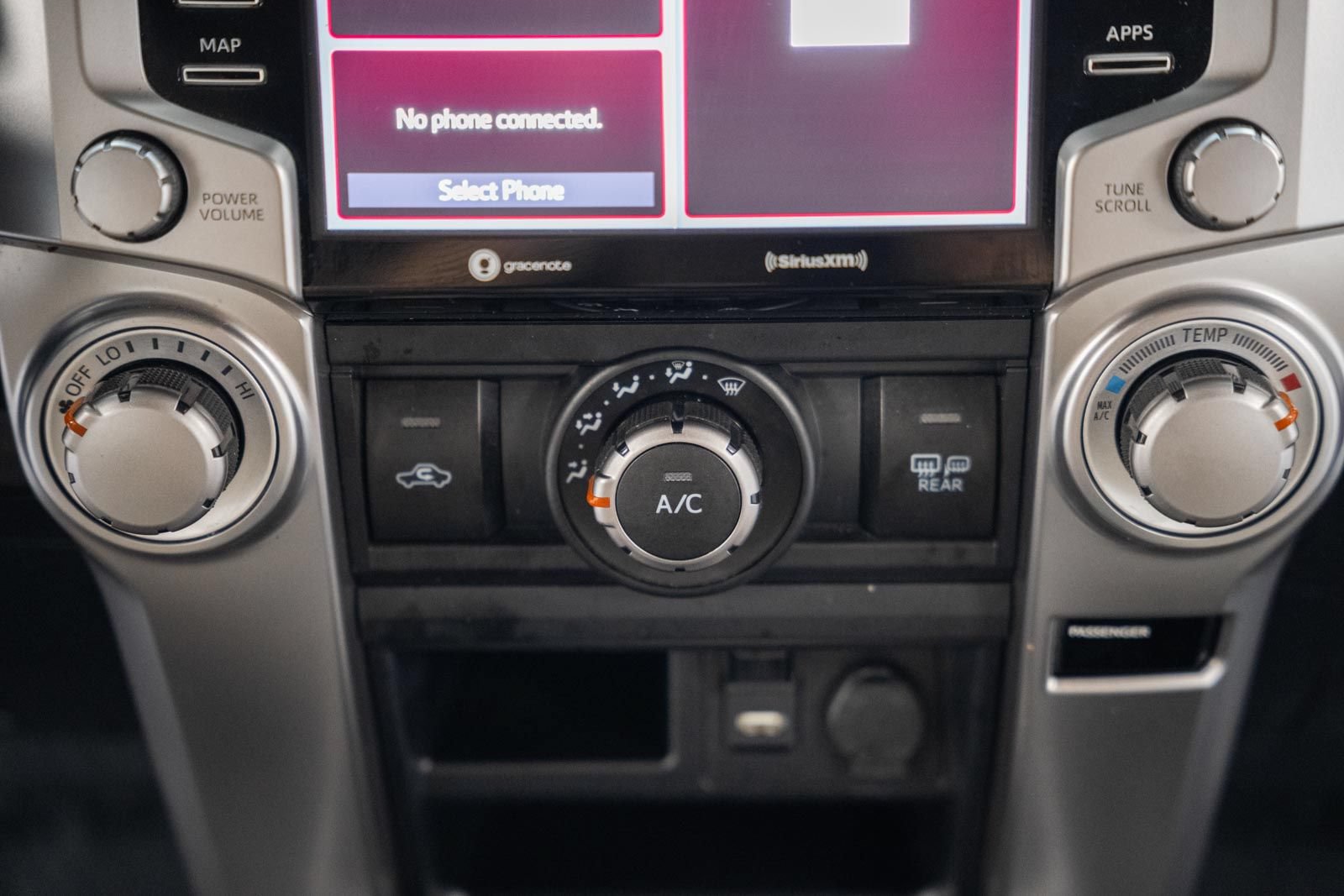 Used 2021 Toyota 4Runner SR5 AWD/4WD image 26