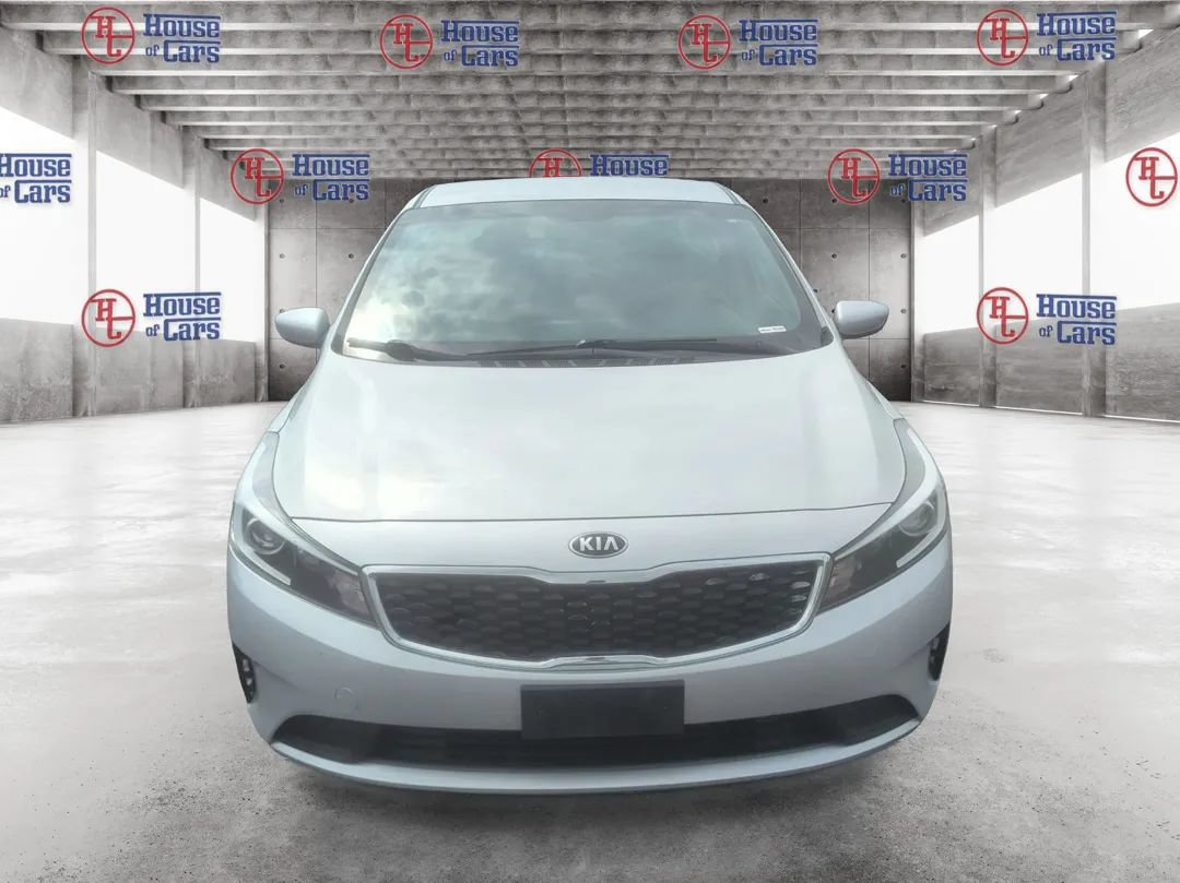 Used 2017 Kia Forte LX w/ LX Popular Package FWD image 2