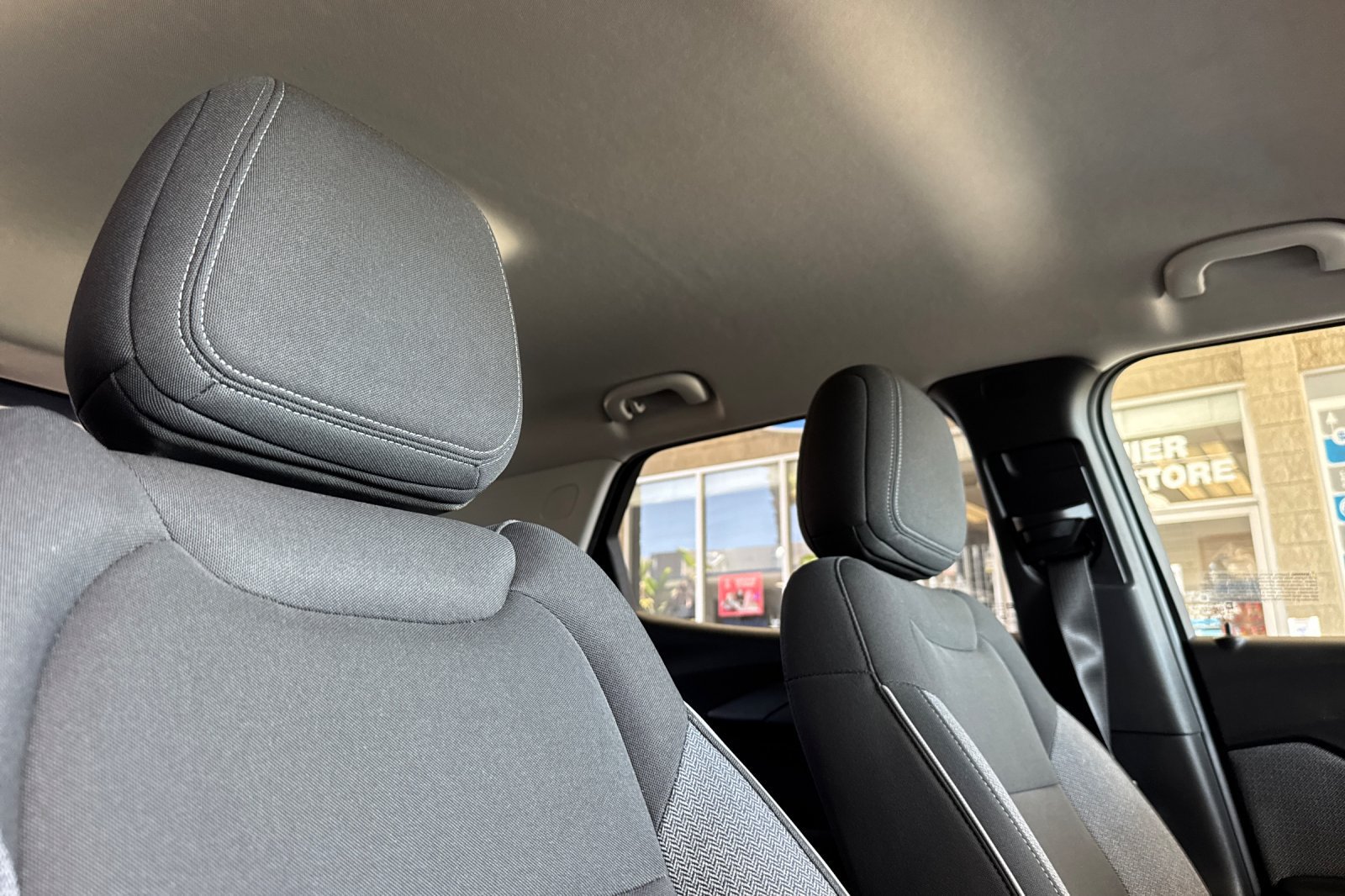 Used 2022 Chevrolet TrailBlazer LT w/ Confidence II Package FWD image 17