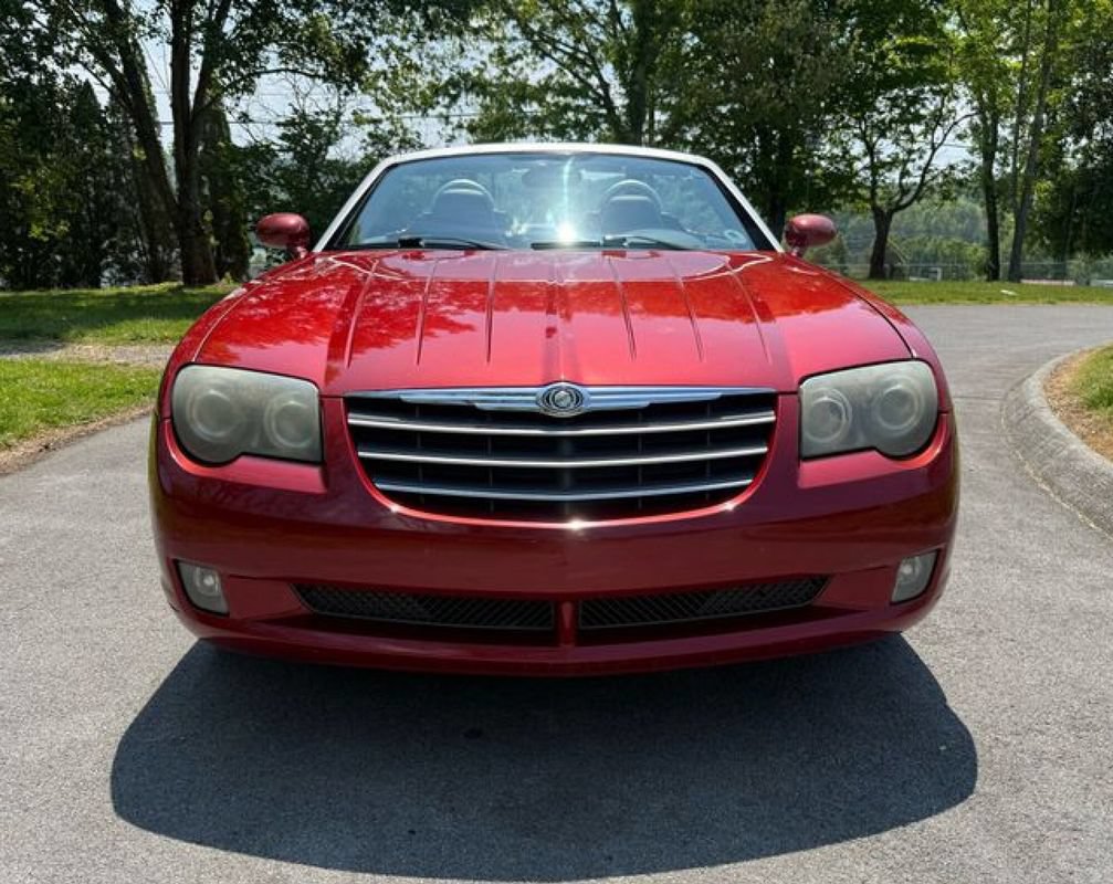 Used 2005 Chrysler Crossfire Limited RWD image 2