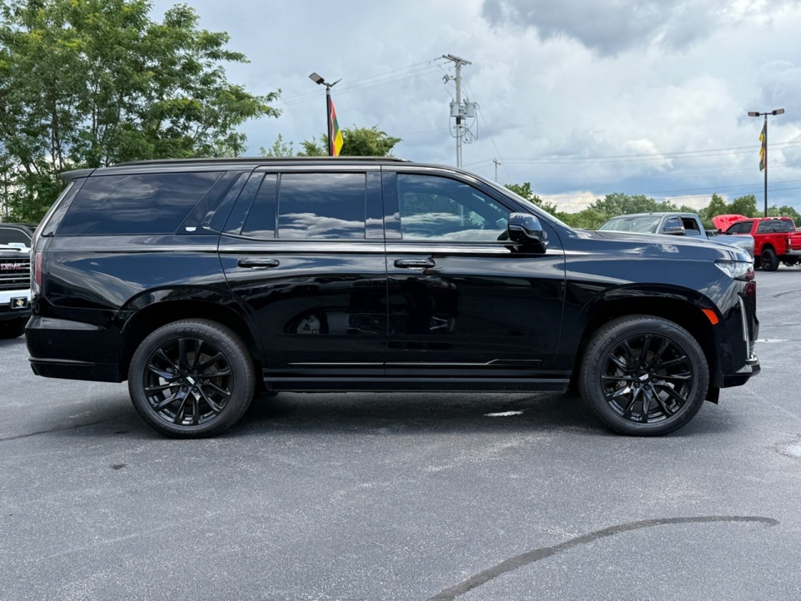 Used 2022 Cadillac Escalade Sport Platinum w/ LPO, ONYX Package AWD/4WD image 9