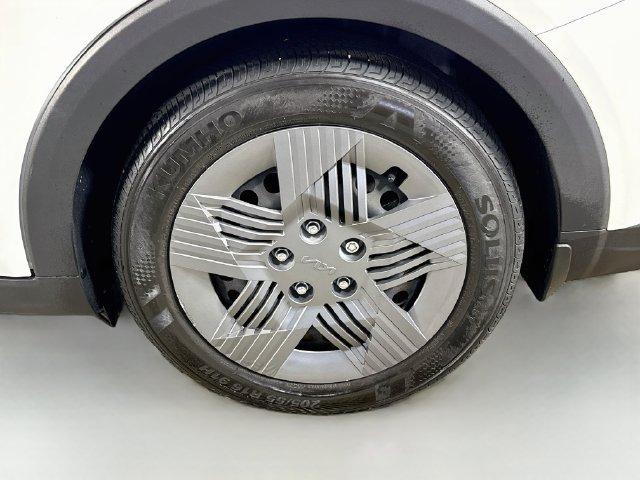 Used 2025 Kia K4 FWD image 36