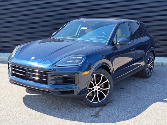 Used 2025 Porsche Cayenne image 1