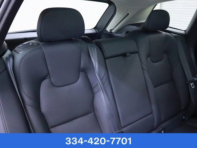New 2024 Volvo XC60 T8 Plus w/ Climate Package image 15