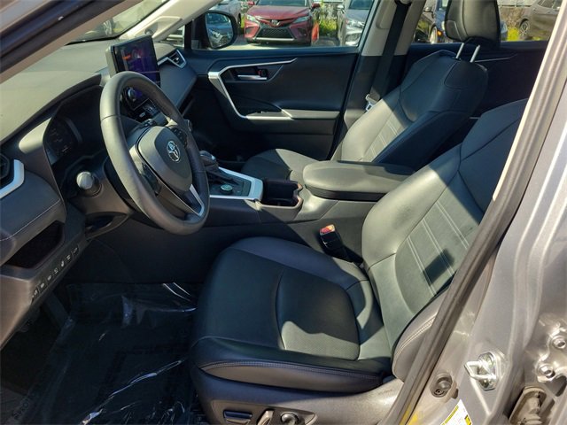 Used 2024 Toyota RAV4 Limited image 12