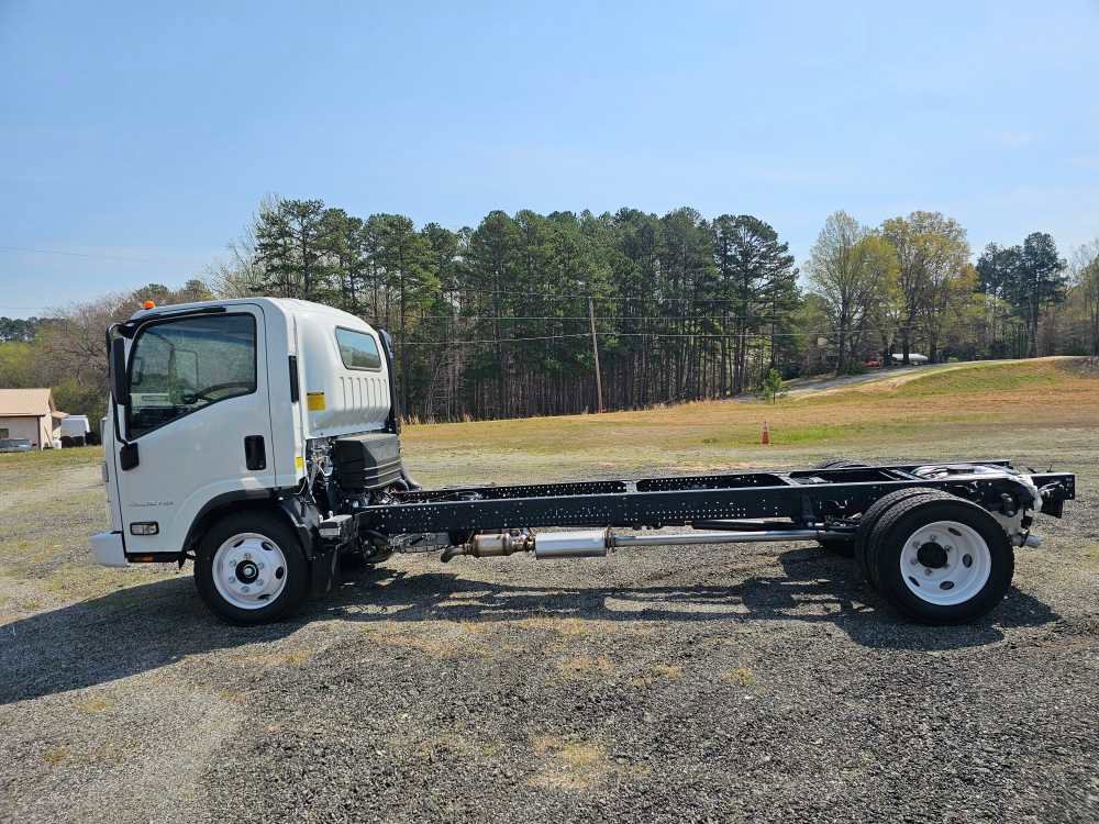 New 2025 Chevrolet Low Cab Forward image 6