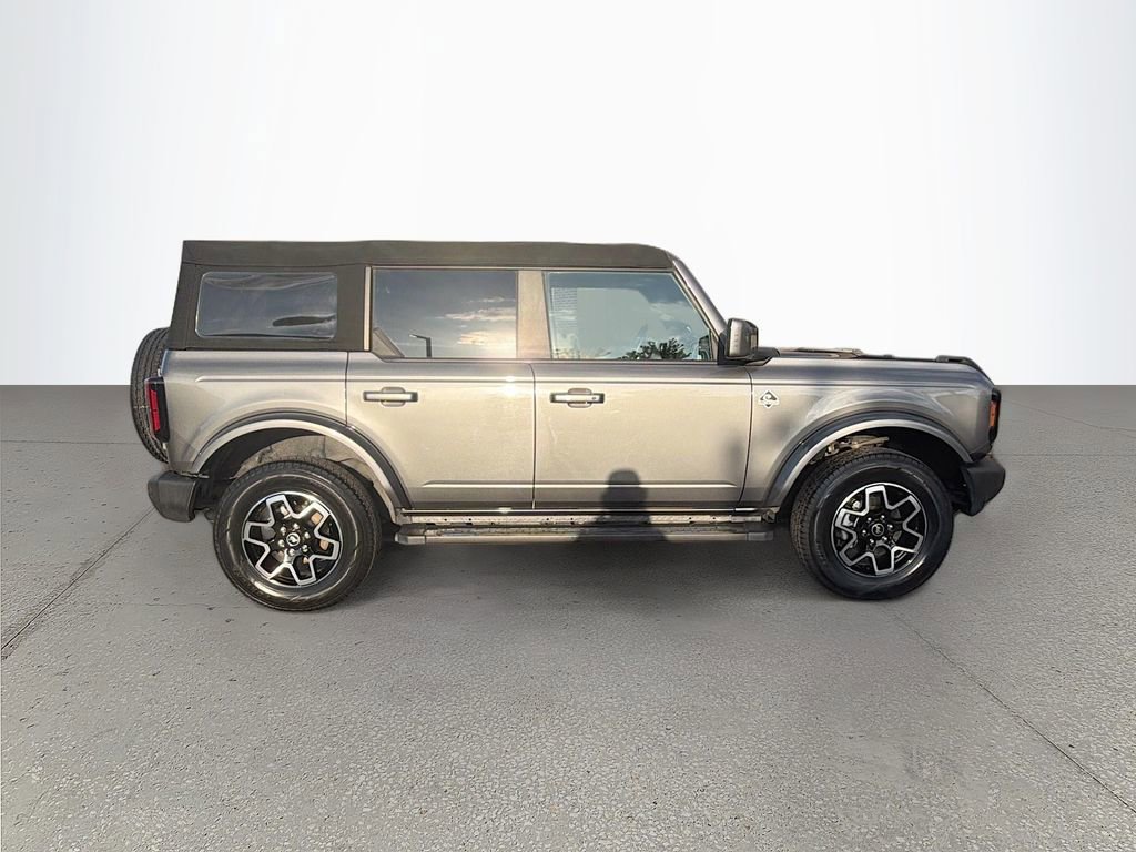 Used 2023 Ford Bronco Outer Banks AWD/4WD image 3
