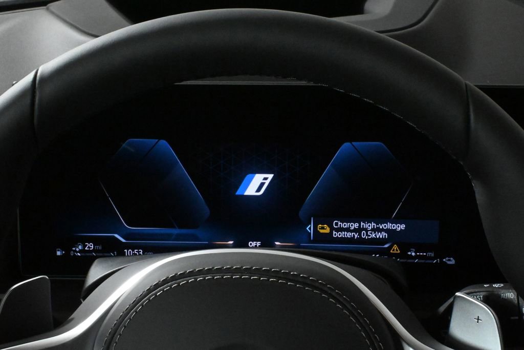 Used 2026 BMW X5 xDrive50e w/ M Sport Package image 21