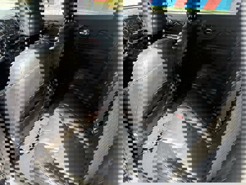 Used 2016 Jeep Cherokee Limited image 30