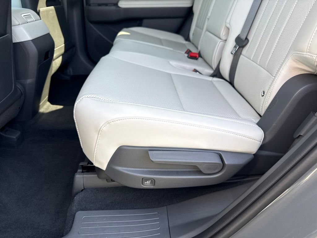 Used 2026 Hyundai Santa Fe SEL AWD/4WD image 36