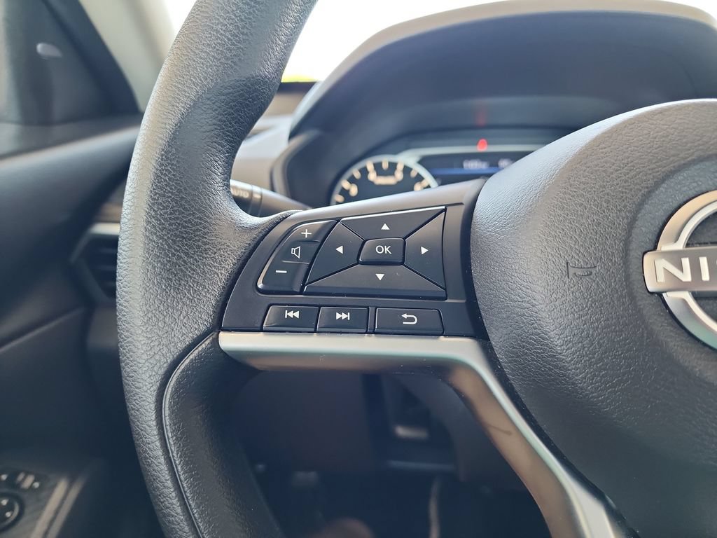 Used 2025 Nissan Altima 2.5 SV FWD image 20