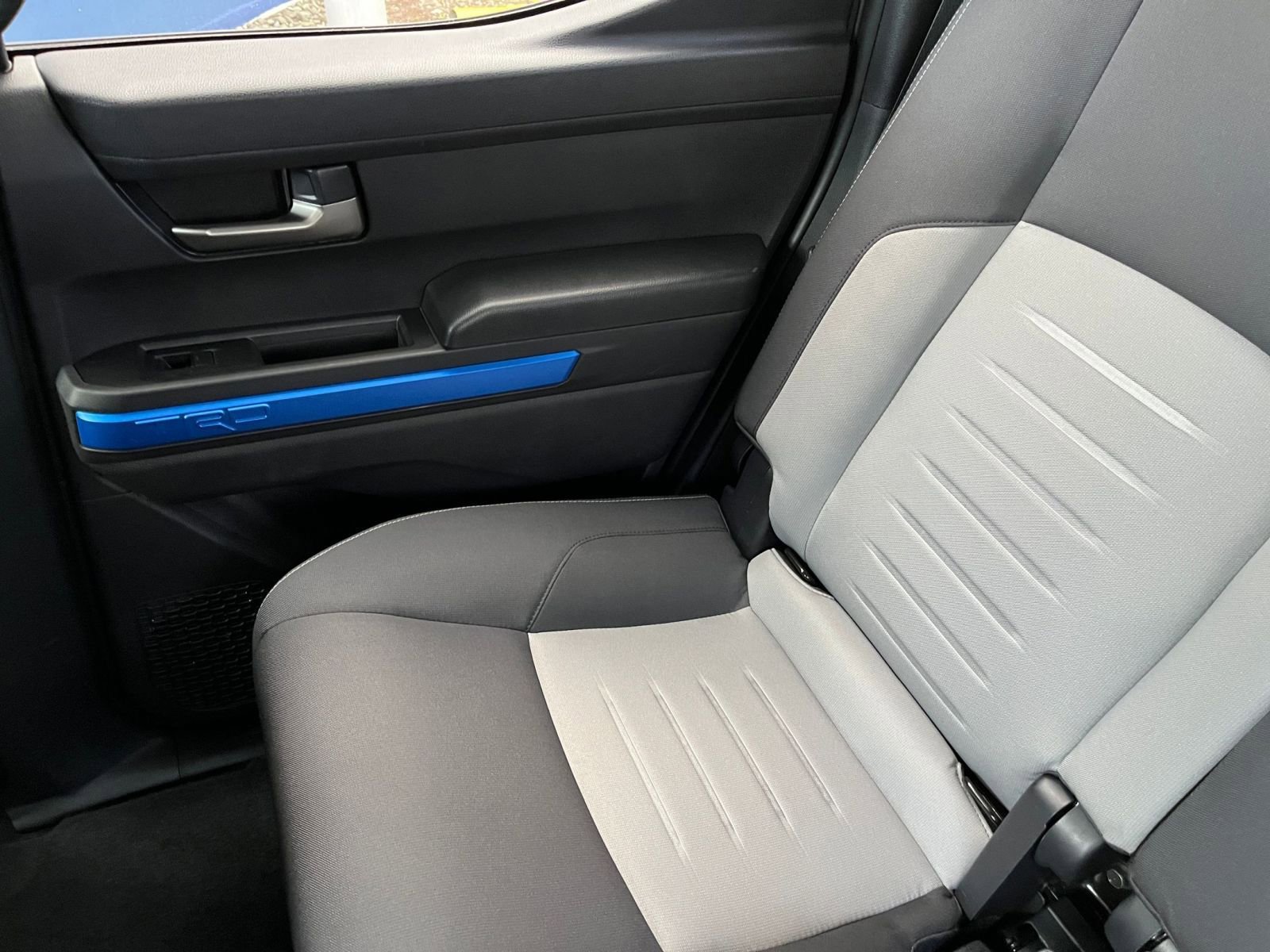 Used 2025 Toyota Tacoma TRD Off-Road image 39