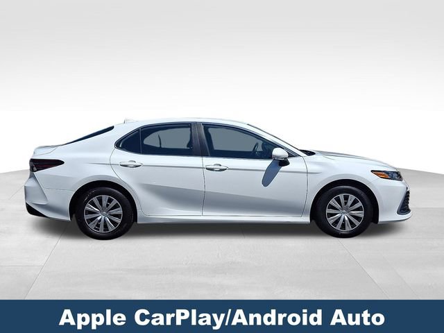Used 2022 Toyota Camry LE FWD image 9
