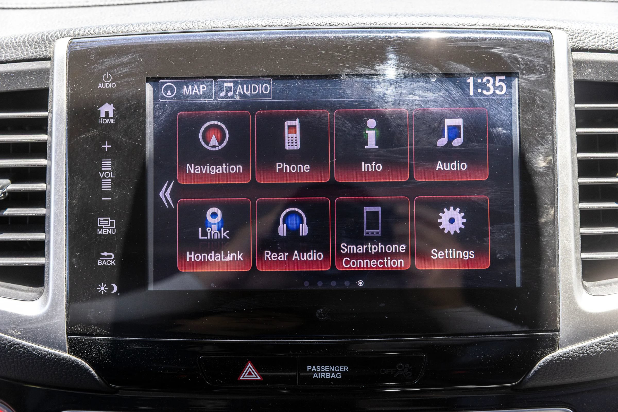 Used 2017 Honda Pilot Touring image 17