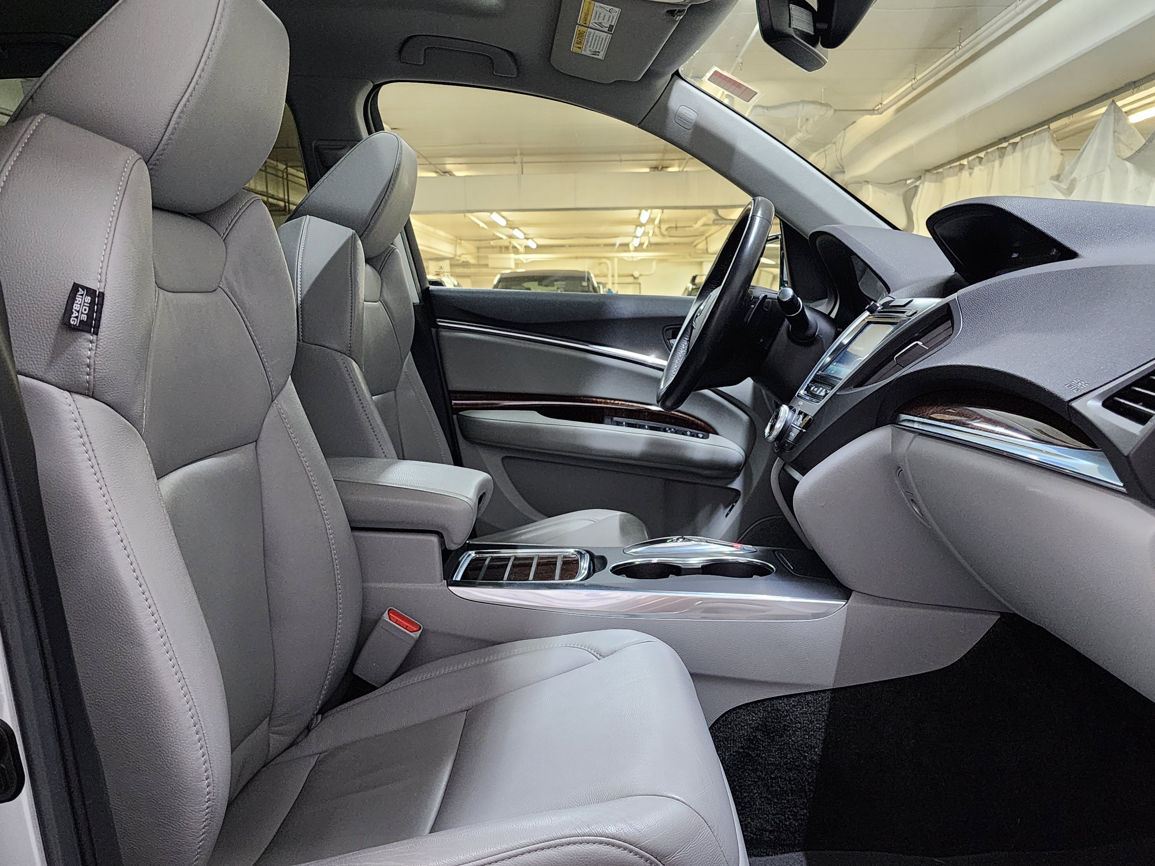 Used 2018 Acura MDX SH-AWD image 25
