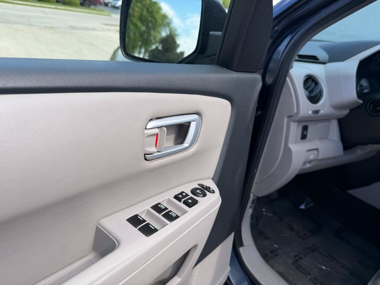 Used 2011 Honda Pilot EX-L image 11