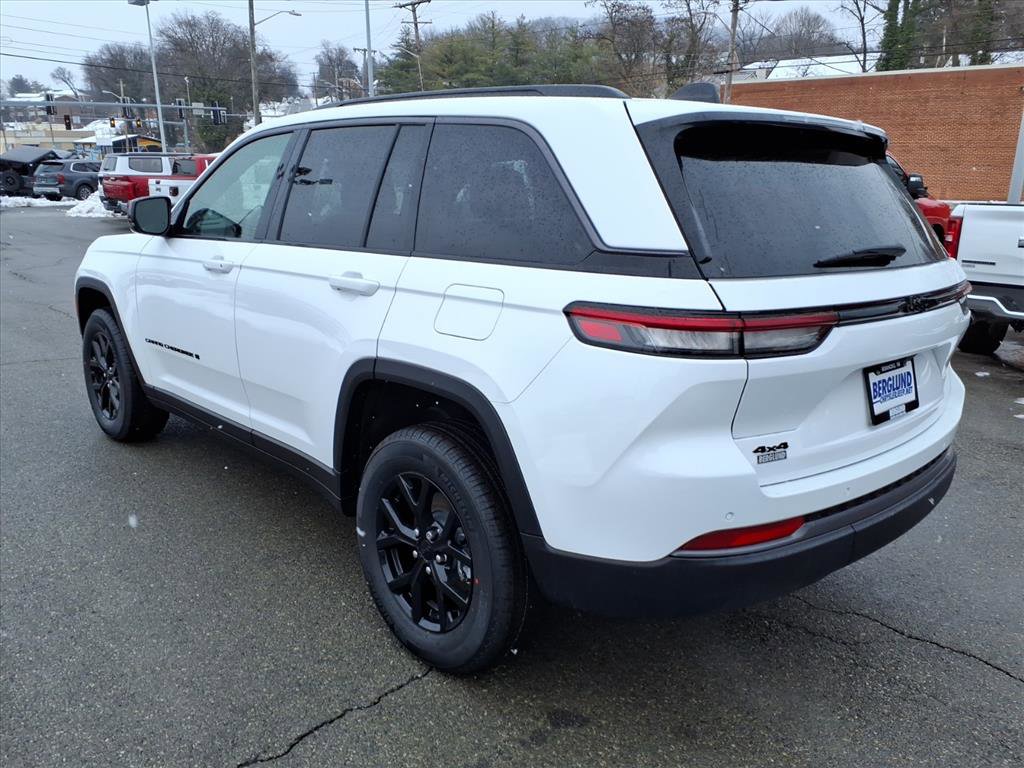 New 2026 Jeep Grand Cherokee Altitude image 6