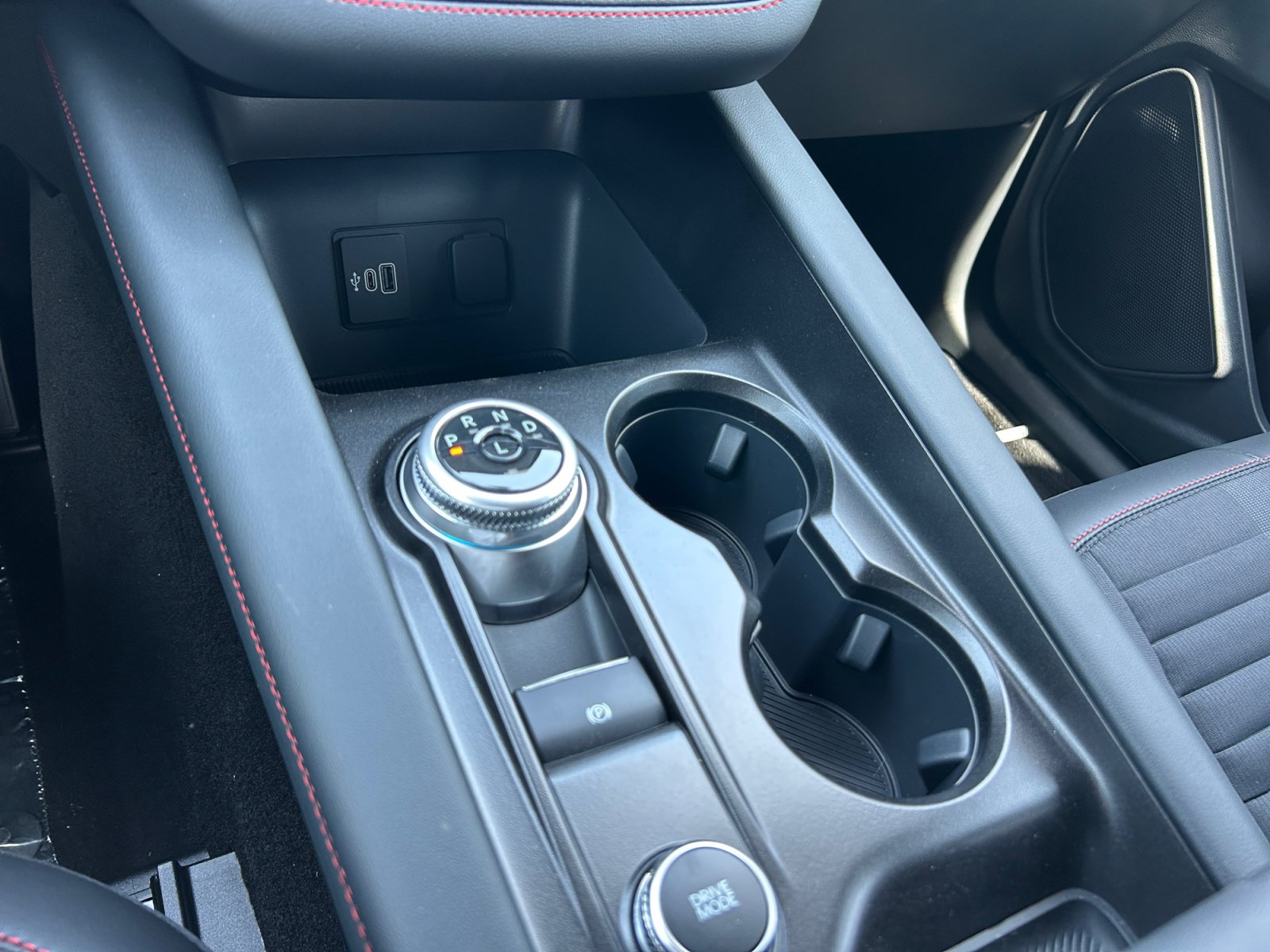 New 2026 Ford Explorer ST-Line w/ ST-Line Street Pack AWD/4WD image 15