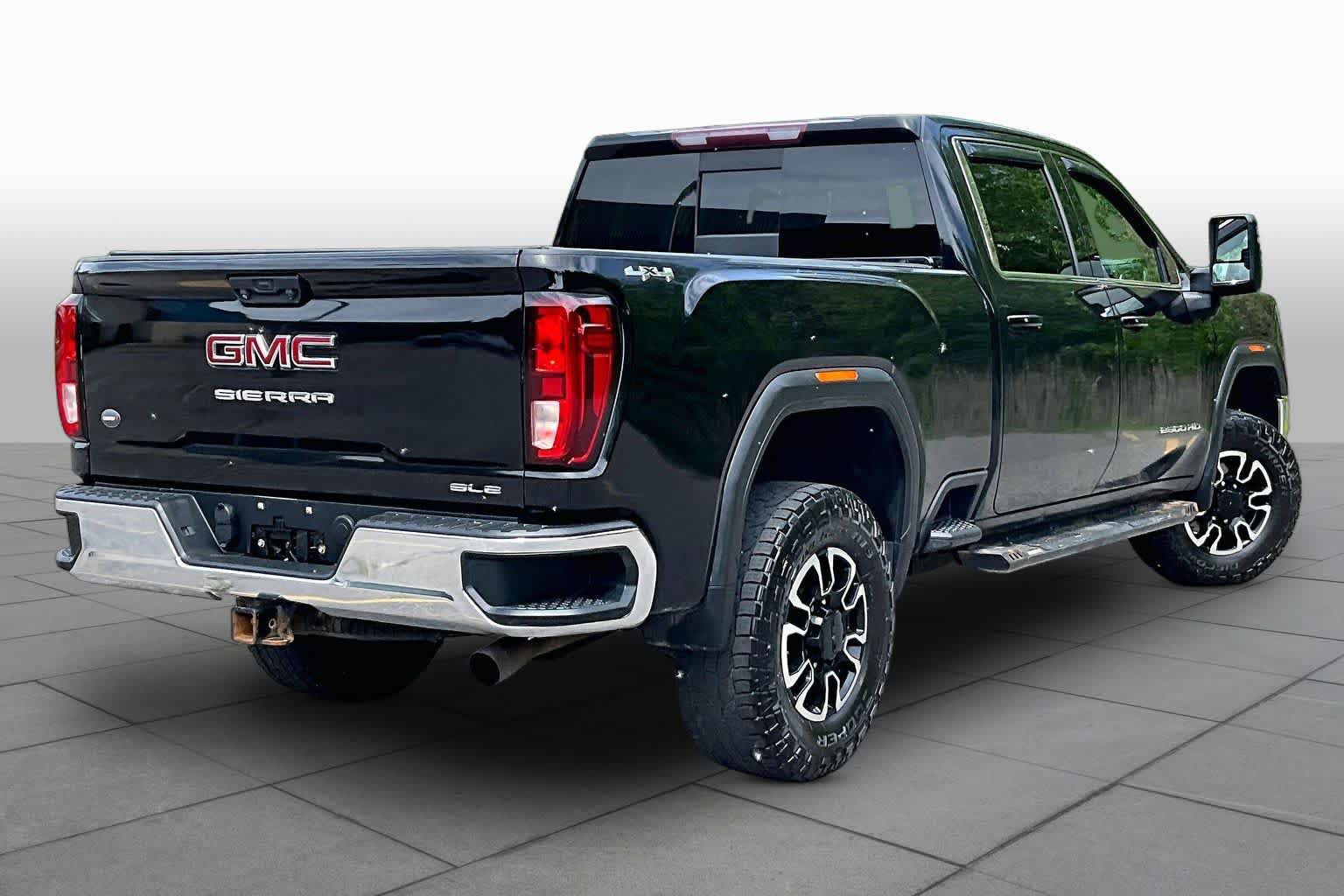 Used 2020 GMC Sierra 2500 SLE w/ SLE Value Package; AWD/4WD image 13