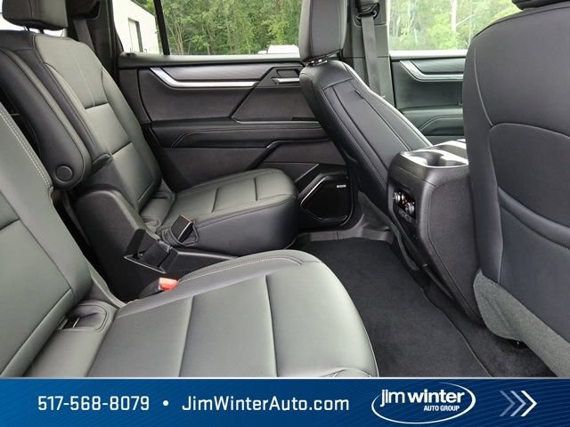 Used 2026 GMC Acadia Elevation w/ Elevation Premium Package AWD/4WD image 13