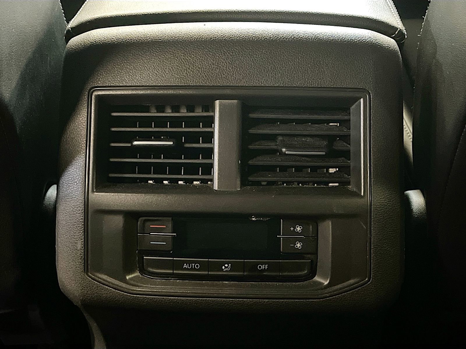 Used 2022 Volkswagen Atlas SE image 24