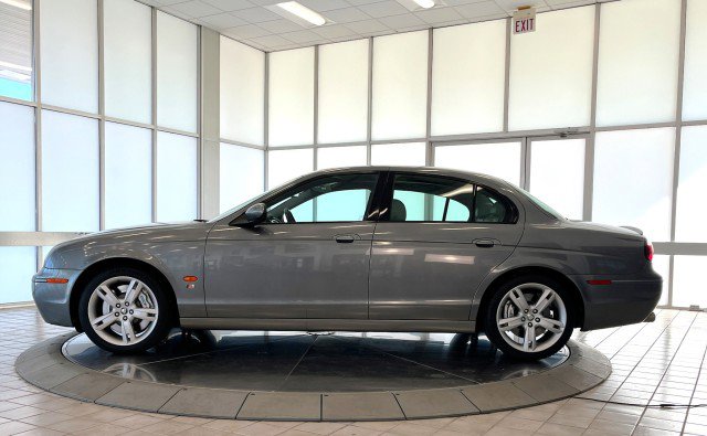 Used 2005 Jaguar S-TYPE R image 4