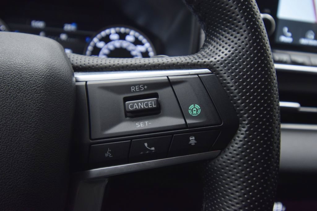 Used 2024 Mitsubishi Outlander SE Black Edition image 31