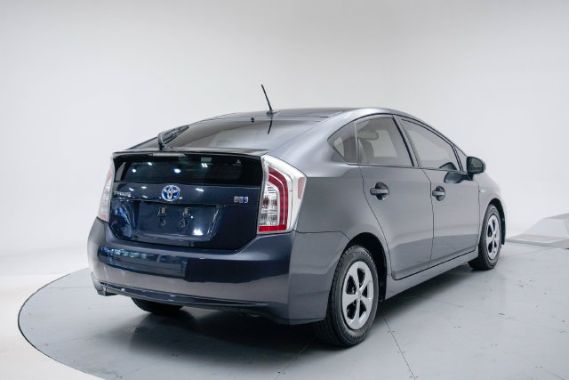 Used 2013 Toyota Prius Four w/ Deluxe Solar Roof Pkg FWD image 18