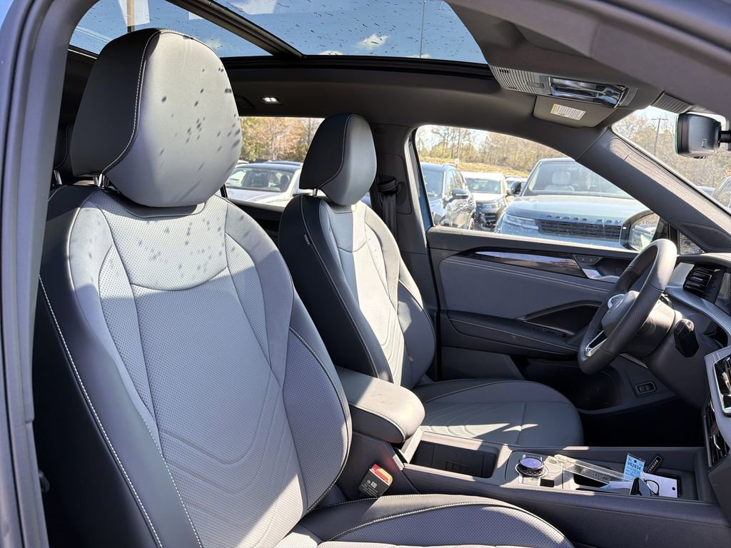 New 2026 Volkswagen Tiguan SE R-Line image 19