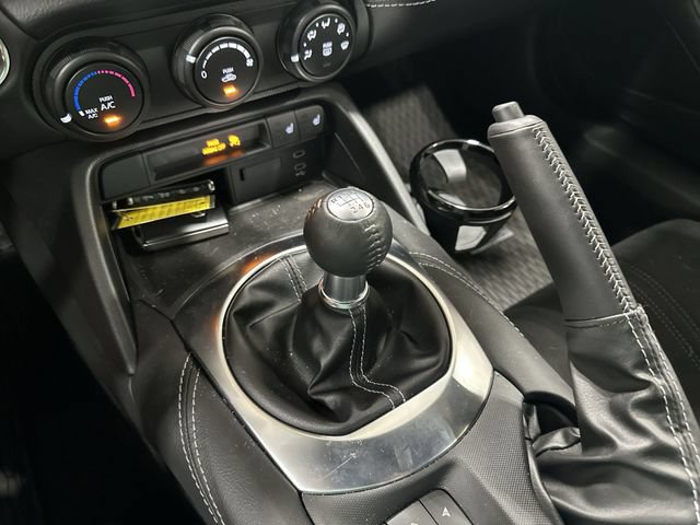 Used 2025 MAZDA MX-5 Miata Club w/ Weather Package RWD image 24