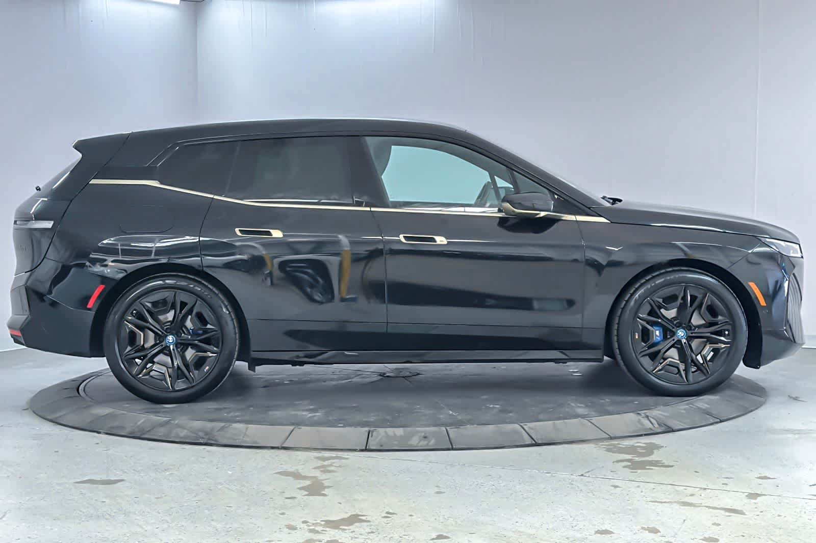 Used 2024 BMW iX M60 AWD/4WD image 8