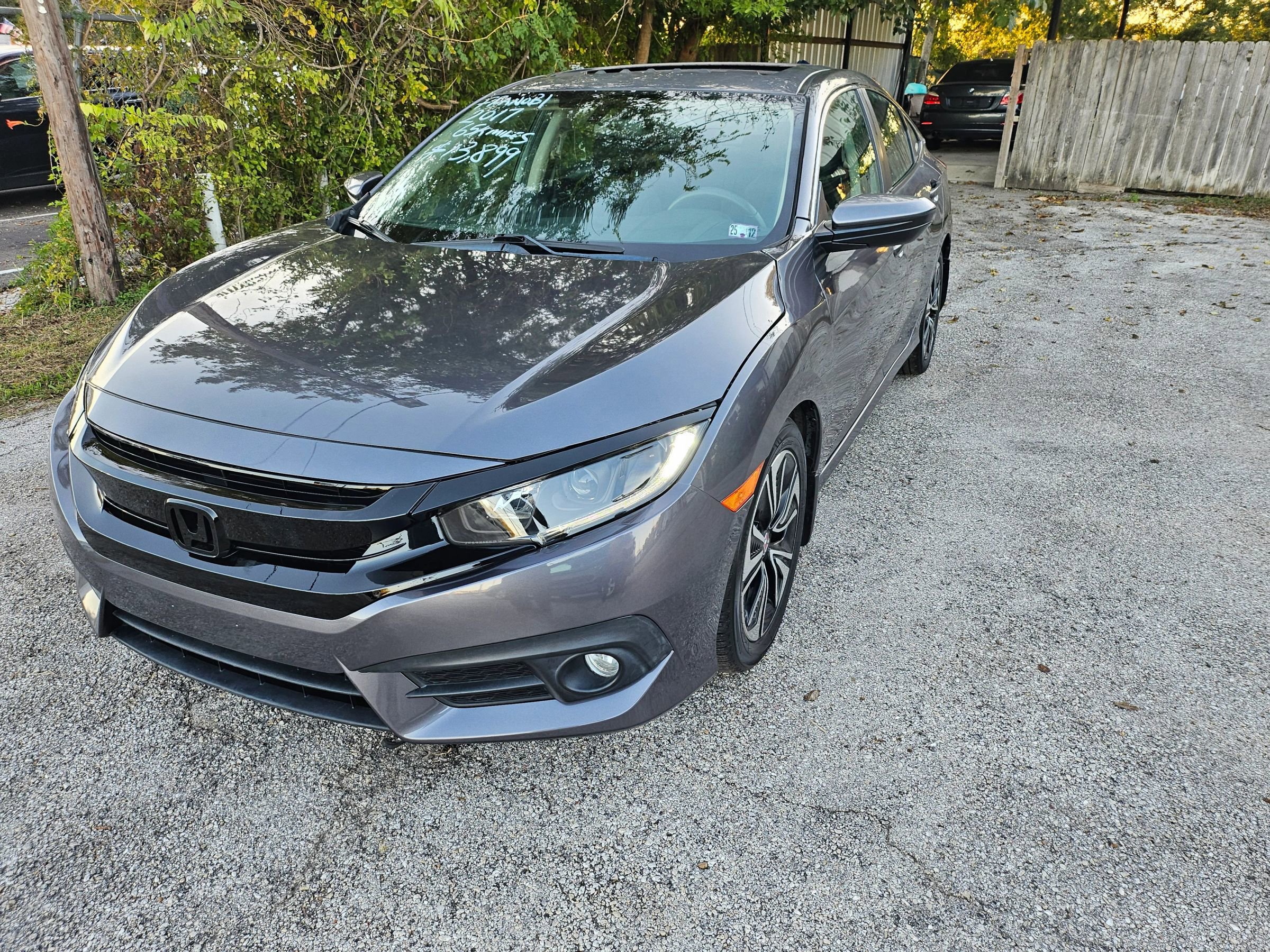 Used 2016 Honda Civic EX-T image 2