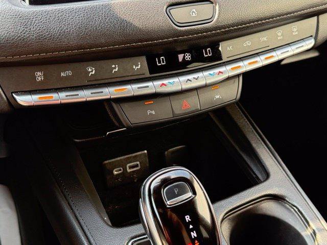Used 2023 Cadillac XT4 Premium Luxury AWD/4WD image 15