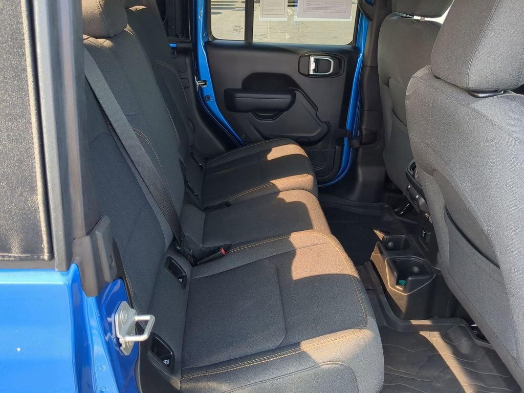 Used 2024 Jeep Gladiator Sport image 15