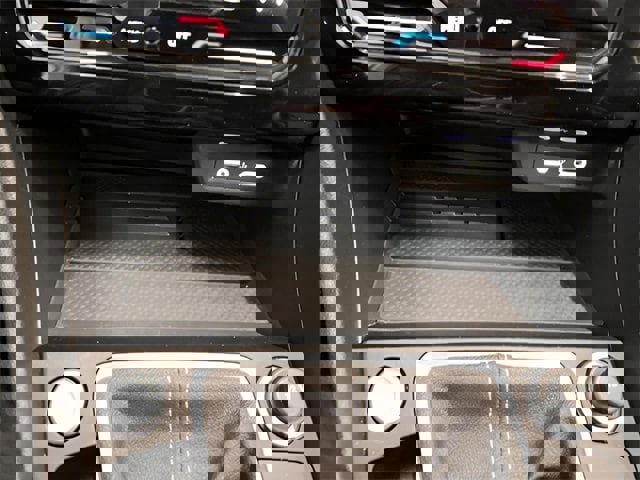 Used 2025 Volkswagen Jetta SE image 26