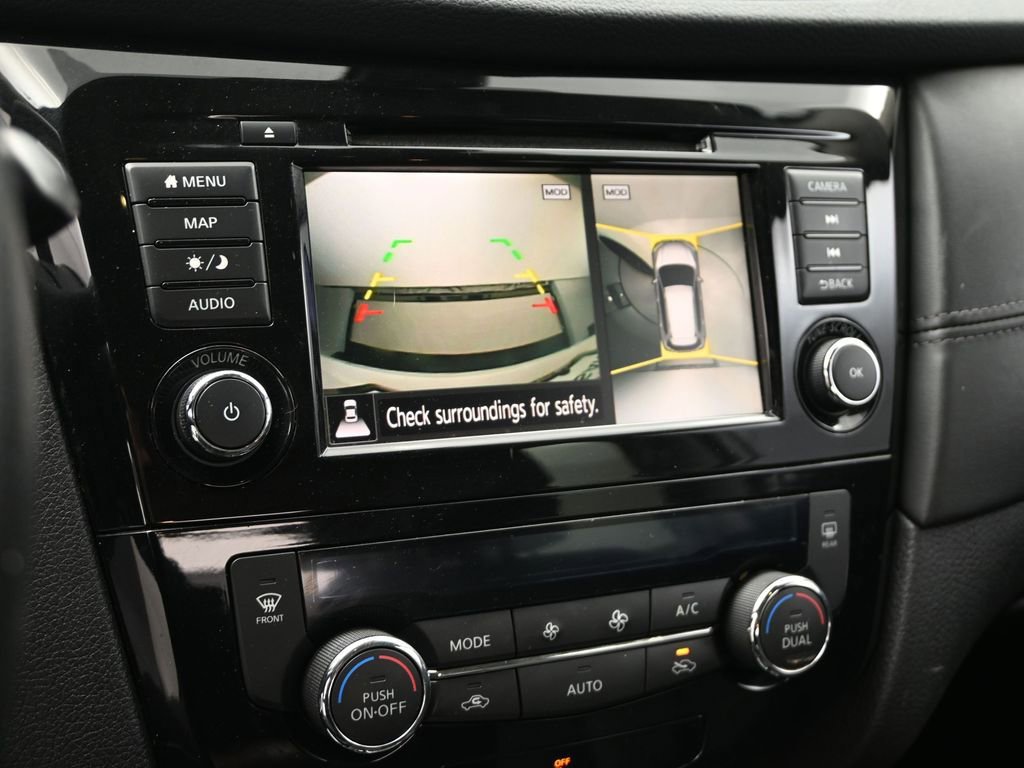 Used 2020 Nissan Rogue SL w/ Premium Package image 23