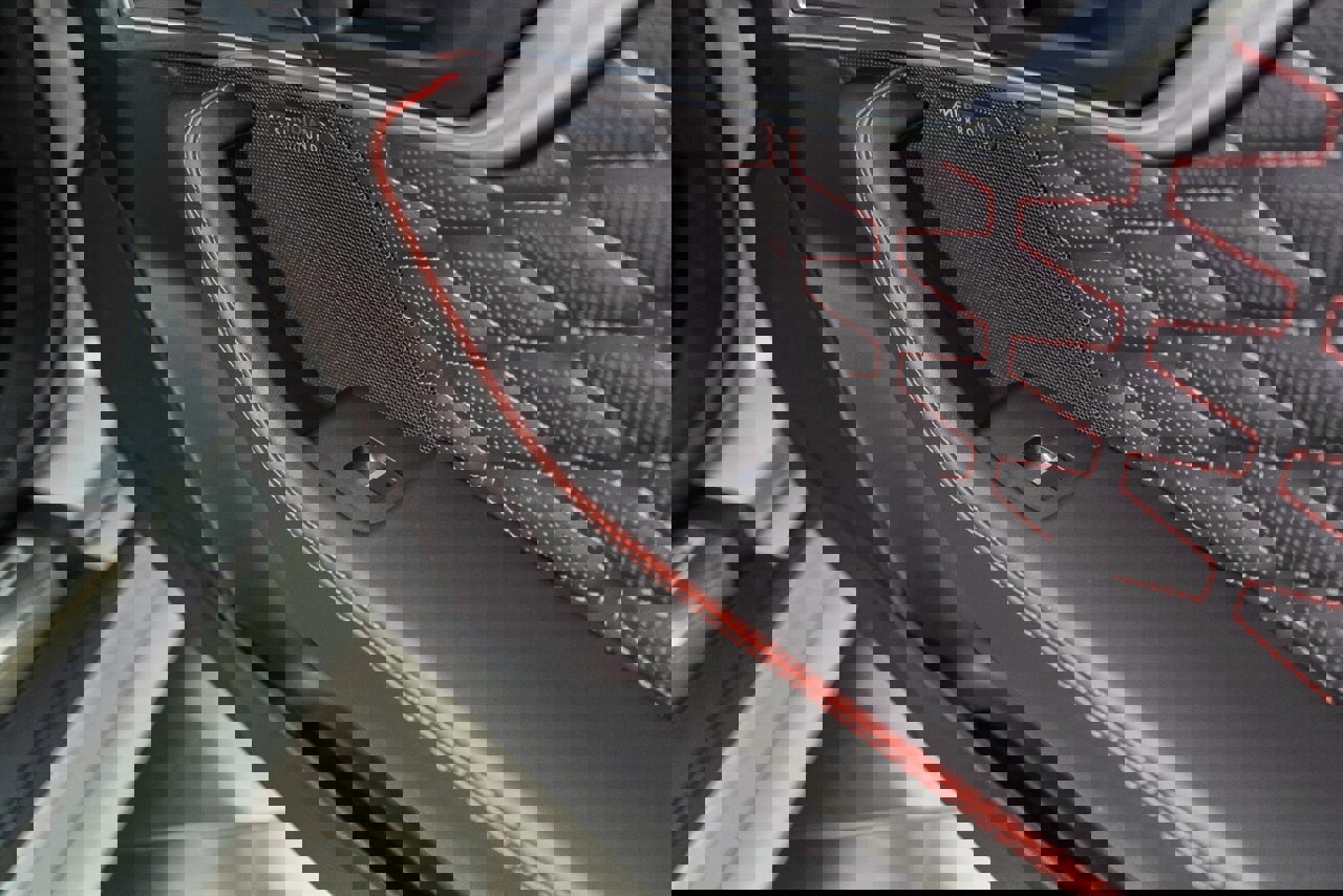 Used 2020 Jaguar F-TYPE SVR image 65