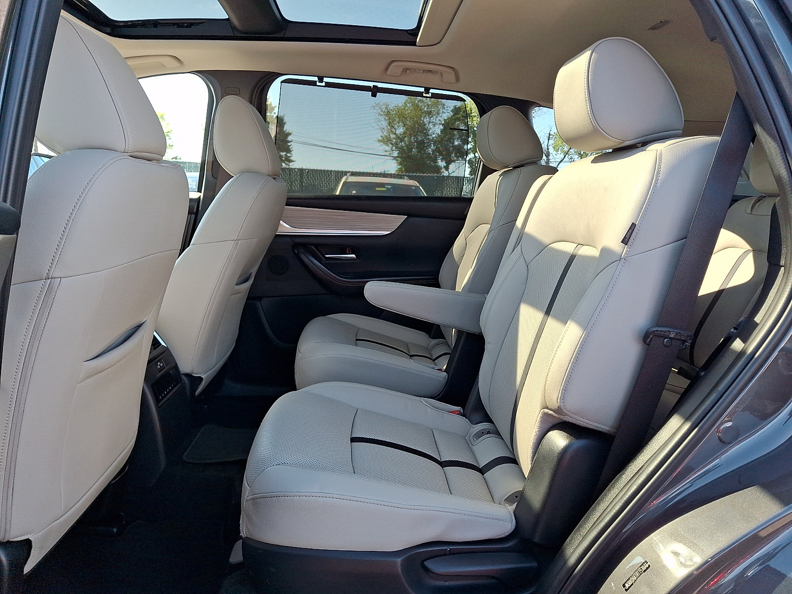 Certified 2024 MAZDA CX-90 Plug-In Hybrid w/ Premium Pkg AWD/4WD image 11