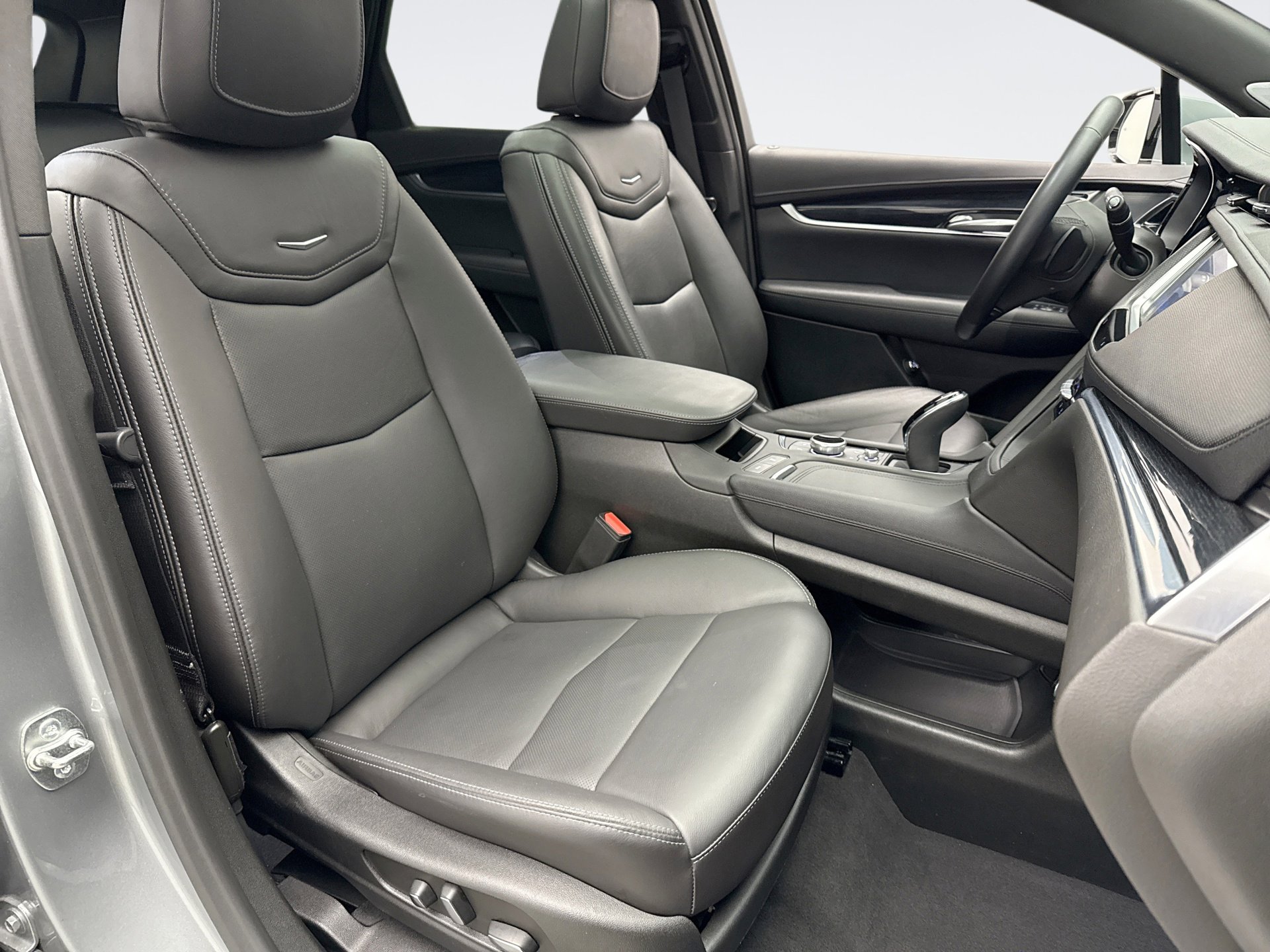 Used 2025 Cadillac XT5 Premium Luxury image 18