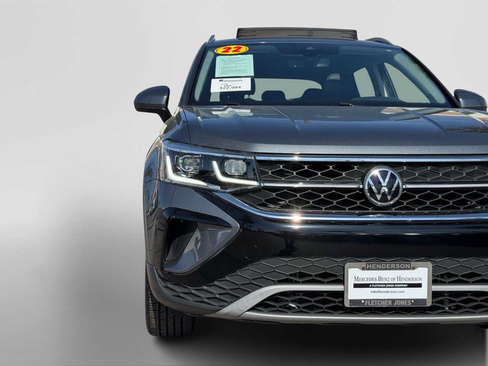 Used 2022 Volkswagen Taos SEL w/ Panoramic Sunroof Package image 11