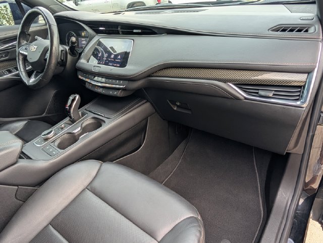 Used 2021 Cadillac XT4 Sport AWD/4WD image 35
