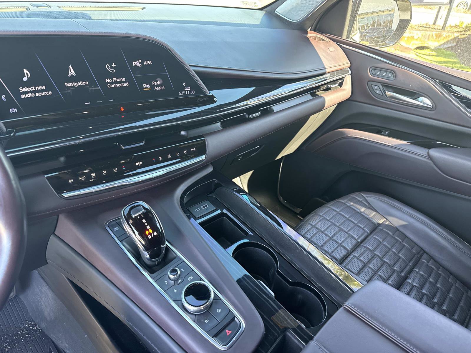 Used 2023 Cadillac Escalade ESV V w/ Heavy-Duty Trailer Package image 24