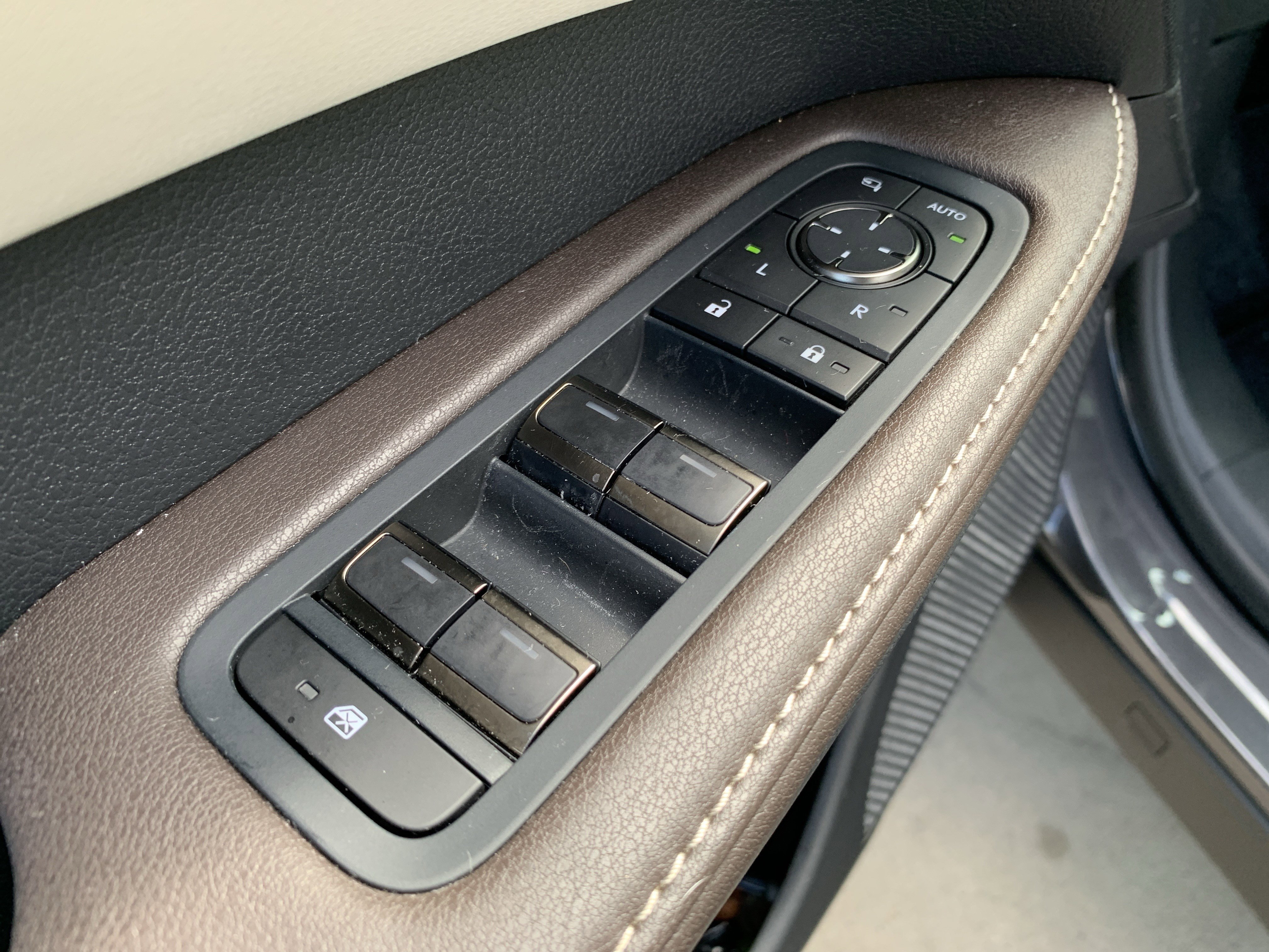 Used 2024 Lexus RX 350 Premium w/ Cold Area Package image 15