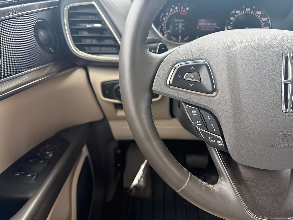 Used 2018 Lincoln MKX Reserve w/ Driver Assistance Package AWD/4WD image 16