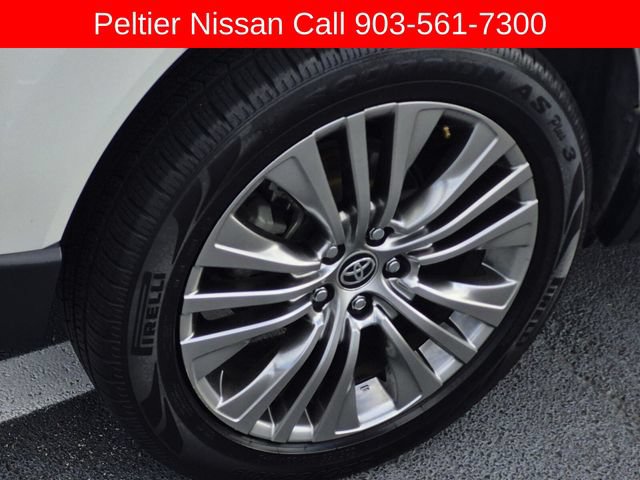 Used 2021 Toyota Venza XLE w/ Softex Package AWD/4WD image 7