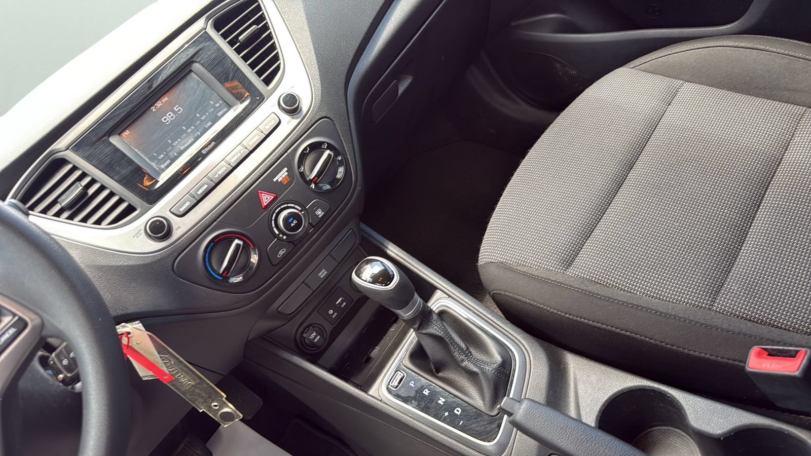 Used 2020 Hyundai Accent SE FWD image 18