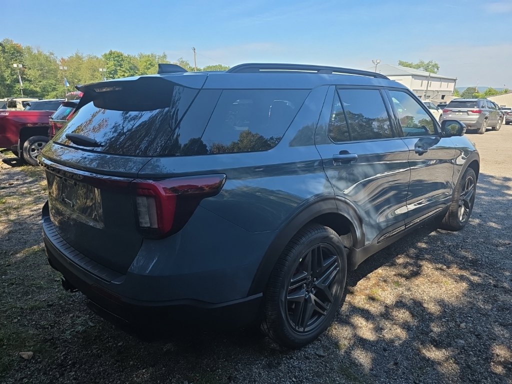 New 2027 Ford Explorer ST-Line w/ ST-Line Street Pack AWD/4WD image 8