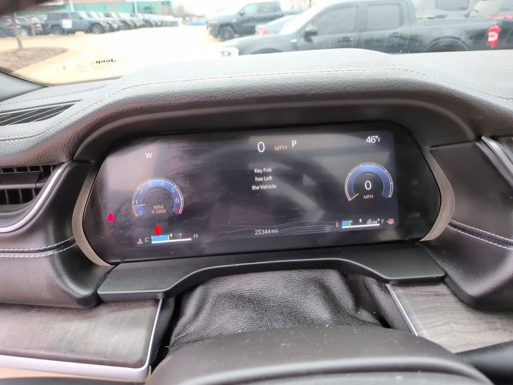 Used 2025 Jeep Grand Cherokee L Limited w/ Luxury Tech Group II image 26