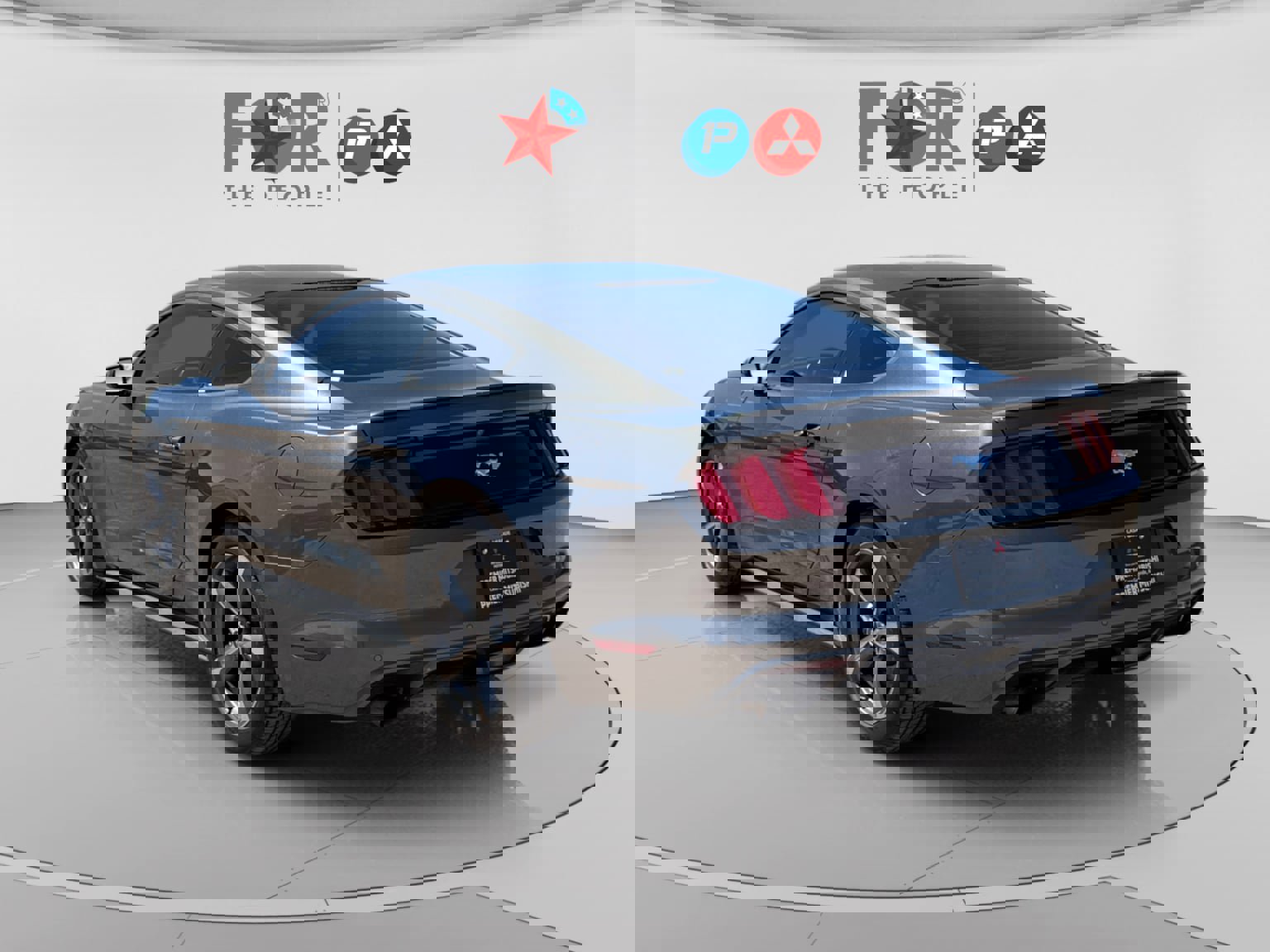 Used 2017 Ford Mustang Coupe image 3