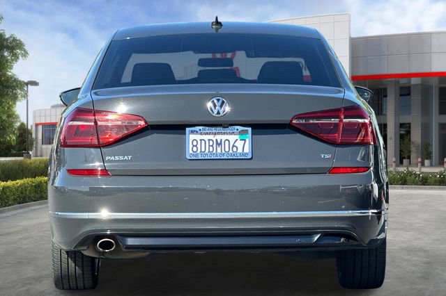 Used 2018 Volkswagen Passat 2.0T R-Line FWD image 5